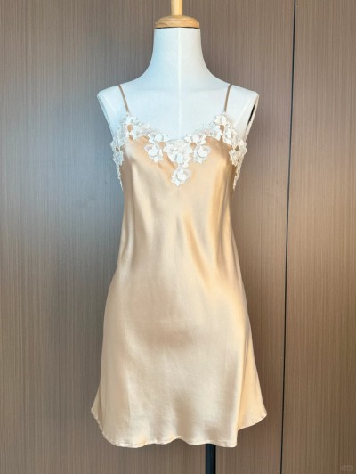 dongguan silk robe dongguan silk slip dongguan silk sleep dress dongguan silk pajamas dongguan men silk pajamas dongguan lingerie dongguan underwear dongguan sexy pajamas dongguan brassiere dongguan loungewear 