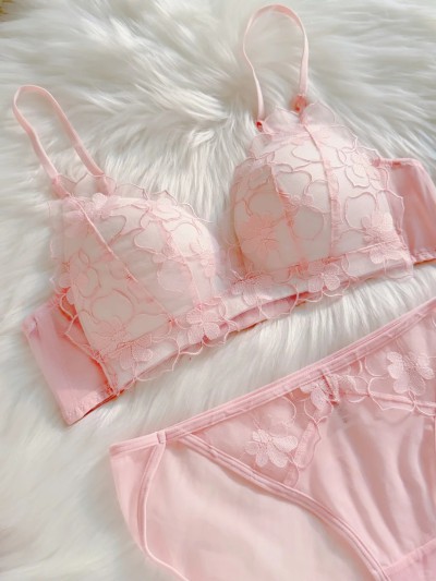 dongguan silk robe dongguan silk slip dongguan silk sleep dress dongguan silk pajamas dongguan men silk pajamas dongguan lingerie dongguan underwear dongguan sexy pajamas dongguan brassiere dongguan loungewear 