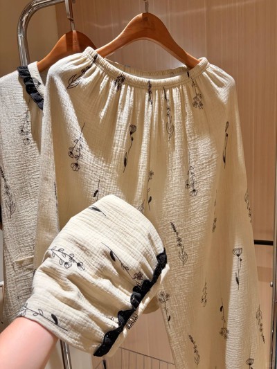 dongguan silk robe dongguan silk slip dongguan silk sleep dress dongguan silk pajamas dongguan men silk pajamas dongguan lingerie dongguan underwear dongguan sexy pajamas dongguan brassiere dongguan loungewear 